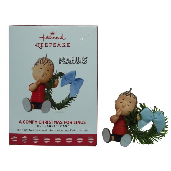Hallmark Ornament 2017 Keepsake A Comfy Christmas for Linus Peanuts gang wreath - Picture 1 of 12